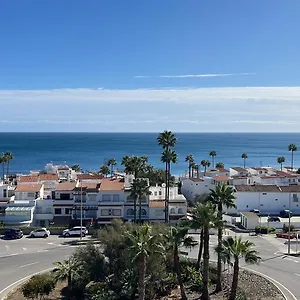https://precioso-tico-nuevo-a-50m-de-la-playa-manilva.1costadelsol.com